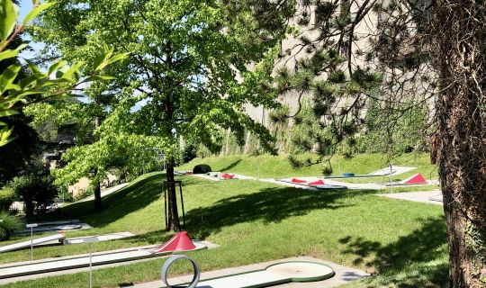 Minigolfplatz unter der Schattenburg Minigolfplatz unter der Schattenburg