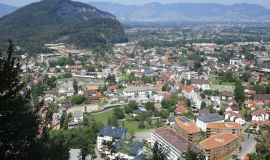 Erich Zucalli - www.guideservice.at .... mit Blick auf Götzis und den Kummenberg