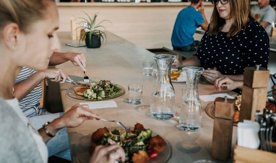 Mittagessen im Werkraumhaus Mittagessen im Werkraumhaus