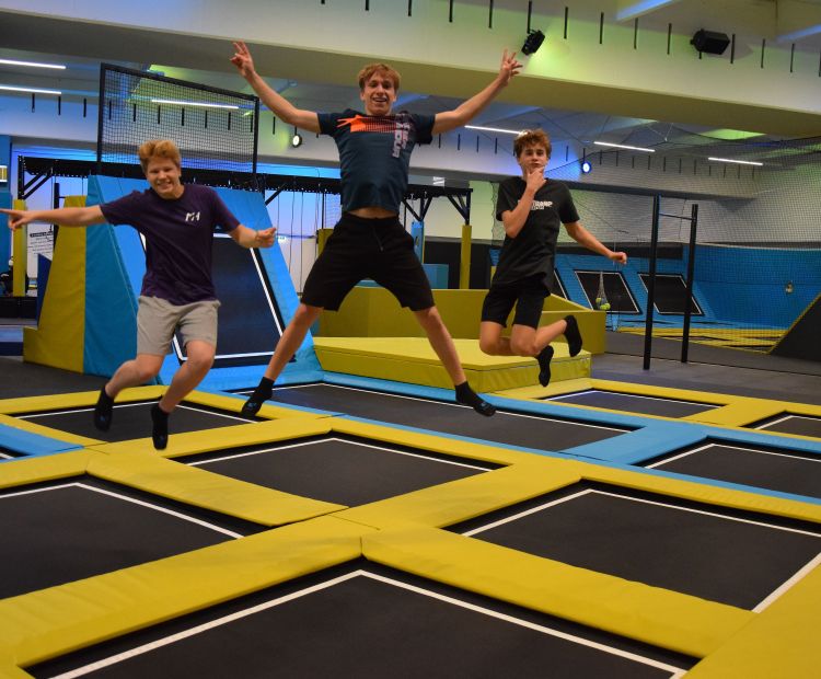 DSC_0108_Trampolin_Gruppe_Highmatrausch Highmatrausch DSC_0108_Trampolin_Gruppe_Highmatrausch Highmatrausch