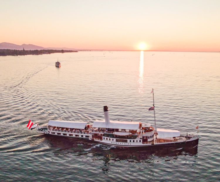 Hohentwiel bei Sonnenuntergang in Bregenz Hohentwiel bei Sonnenuntergang in Bregenz