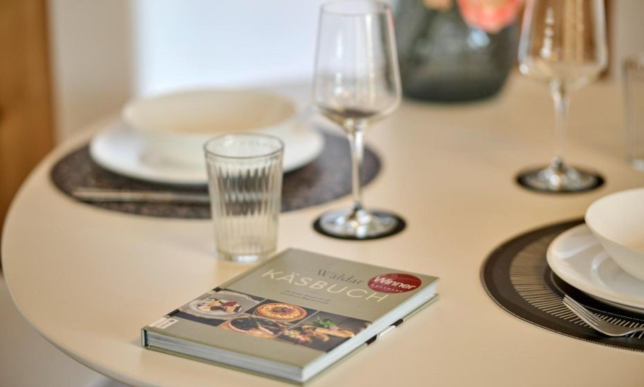 Design Apartment mit Panoramafenster & Naturblick - KLIMATISIERT Design Apartment mit Panoramafenster & Naturblick - KLIMATISIERT